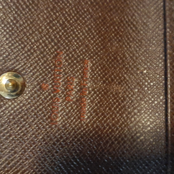 Louie Vuitton Damier Ebene Canvas 4 Key Card Holder - Picture 6 of 12